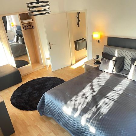 Junges Appartement Вейкерсхайм Екстериор снимка