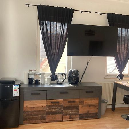 Junges Appartement Вейкерсхайм Екстериор снимка